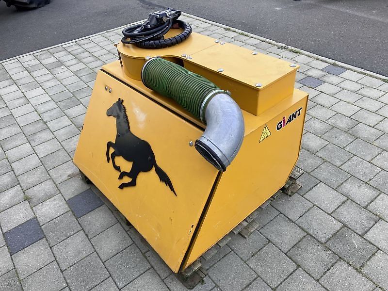 Giant PFERDEMISTSAUGER 200L GI