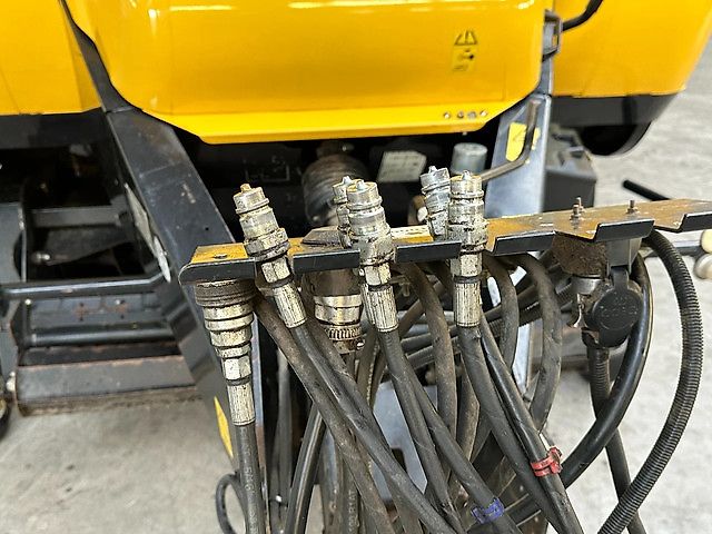 New Holland BB9060 Cropcutter