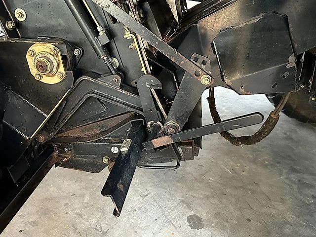 New Holland BB9060 Cropcutter