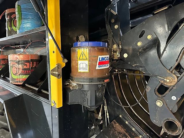 New Holland BB9060 Cropcutter