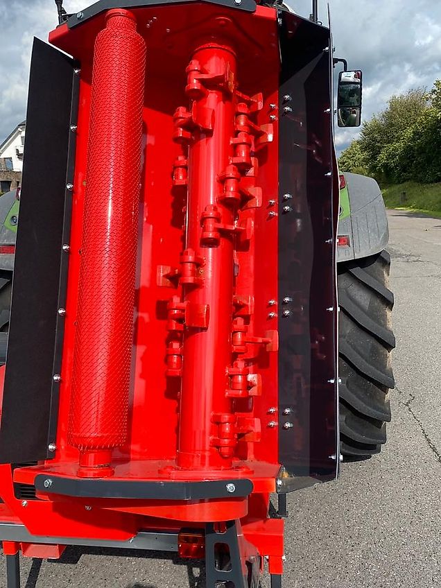 Omarv Böschungsmulcher Auslegemulcher Schlegelmulcher Mulcher