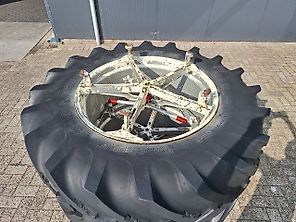 Vredestein 16.9R34 MOLCON DUBBELLUCHT Vredestein 16.9R34 MOLCON DUBBELLUCHT