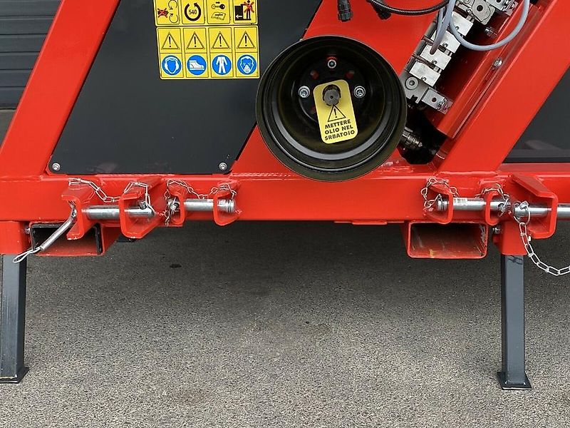 Omarv Böschungsmulcher Auslegemulcher Schlegelmulcher Mulcher