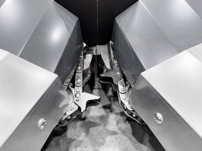 Tecnomais TMRP2 6R-F corn header, 6 row, foldable, 75 cm, for John Deere W and T combines, chopper, stalk crushers