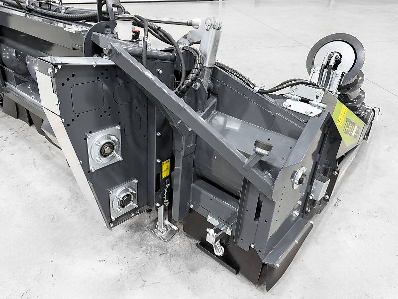 Tecnomais TMRP2 6R-F corn header, 6 row, foldable, 75 cm, for John Deere W and T combines, chopper, stalk crushers