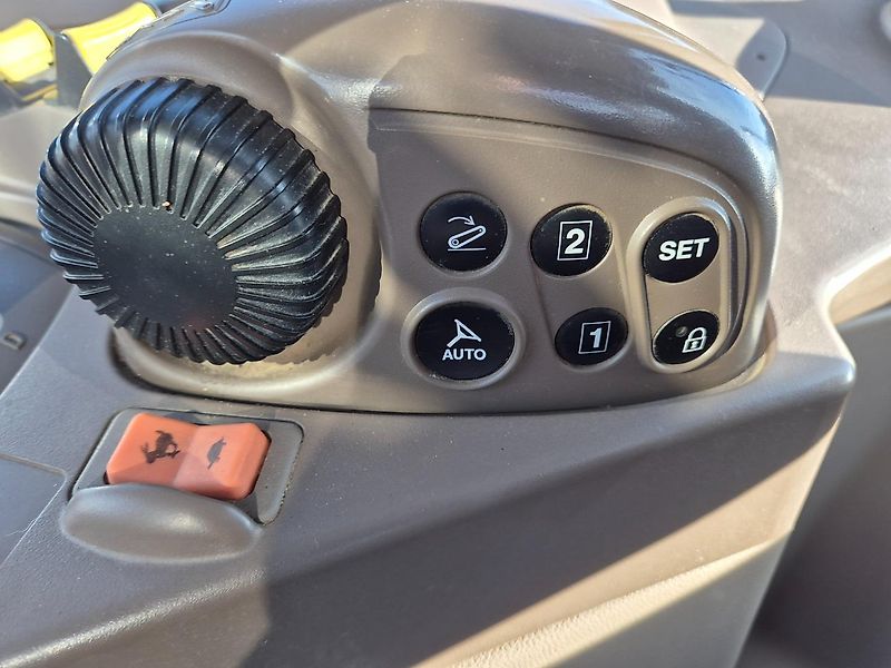 John Deere 6215R, GPS, 50km/h