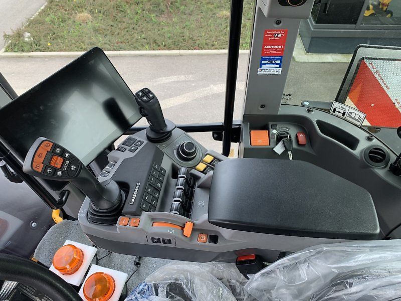 JCB Fastrac 4220 iCON