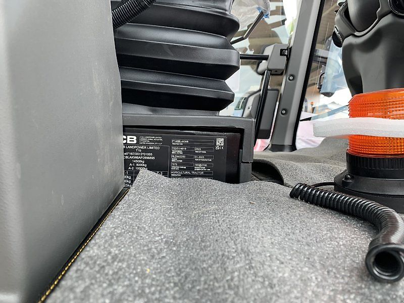 JCB Fastrac 4220 iCON