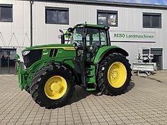 John Deere 6M240