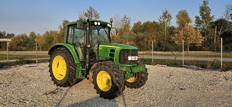 John Deere 6230