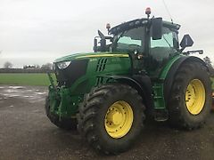John Deere 6215 R