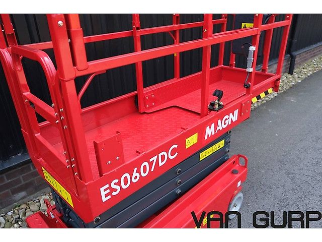 MAGNI ES0607DC (5.60m)