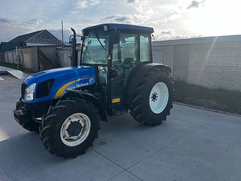 New Holland T 4050