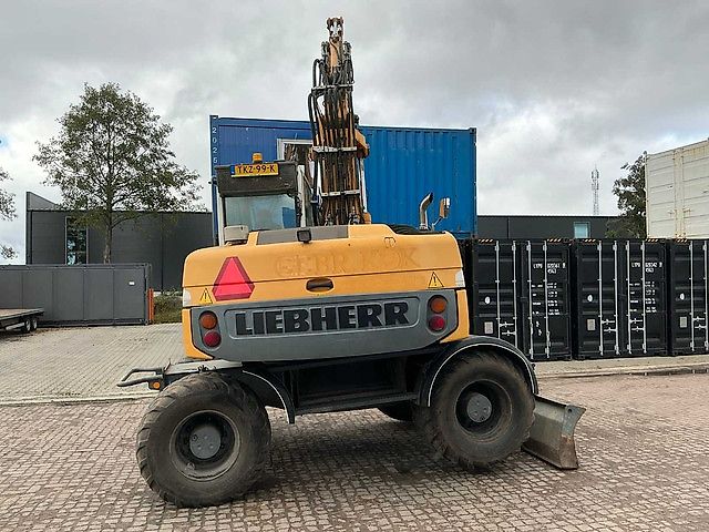 Liebherr A314