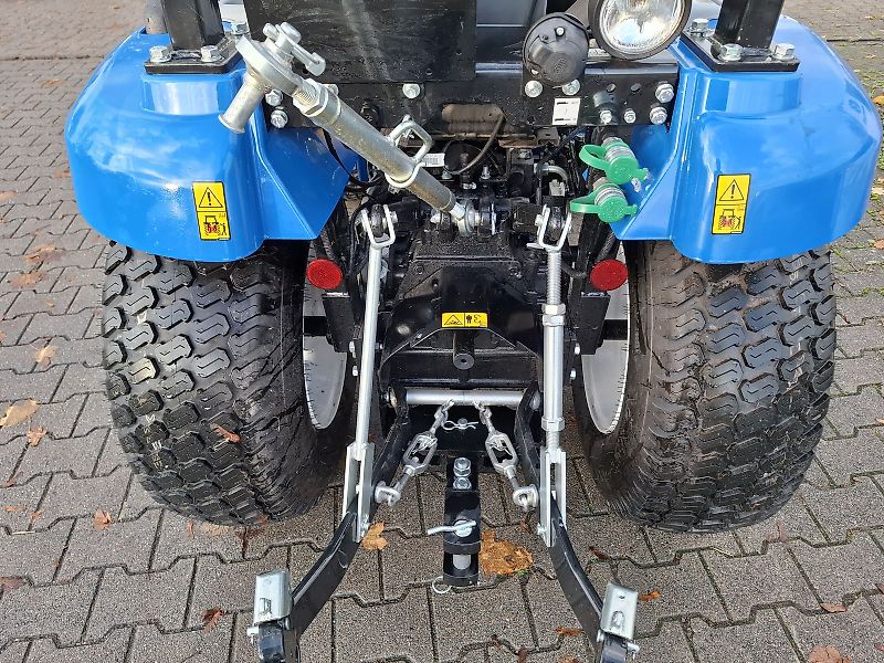 New Holland Boomer 25 Stage V