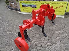 Kongskilde/Becker Howard Kurzgrubber Frontgrubber Zwischenachsgrubber Spezialgrubber 200cm 2 Doppelherzgrubberstiele 2 Grubberstiele 380mm Scharbreite Tiefgang bis 630mm für Kabelgräben Drainagen oder was sonst noch ins Erdreich Verlegt werden soll