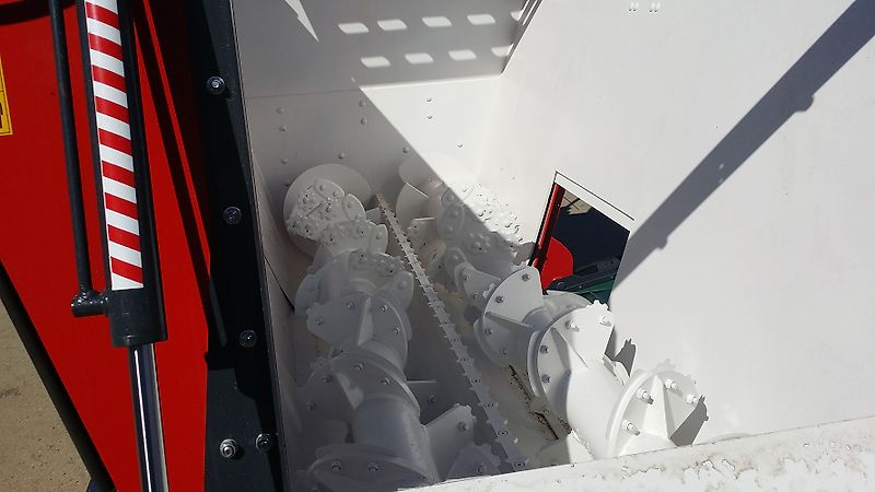 Minos Agri Futtermischwagen T-YYKM 8