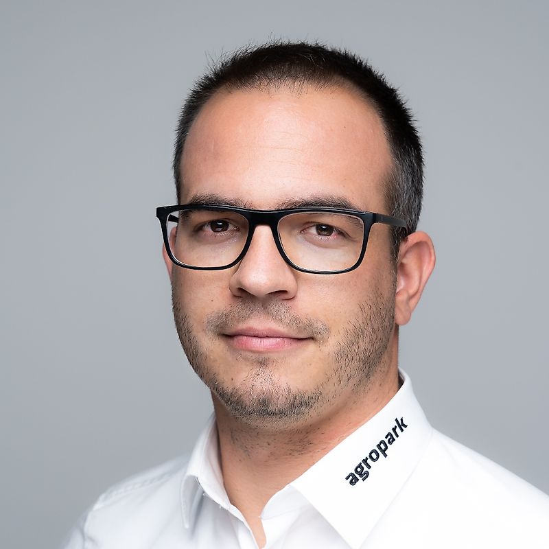 Pogovorni partner Gospod Jeno Revesz