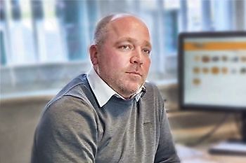 Pogovorni partner Gospod Ronny Gabriel